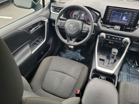 Certified 2021 Toyota RAV4 XLE image 17