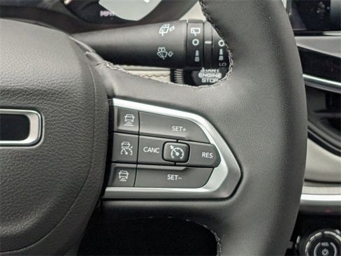 New 2025 Jeep Compass Limited w/ Sun & Sound Group image 18