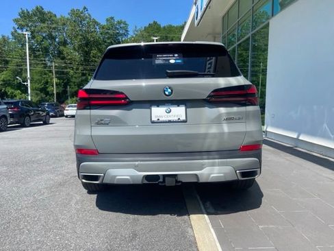 Used 2025 BMW X5 xDrive40i w/ Parking Assistance Package AWD/4WD image 8
