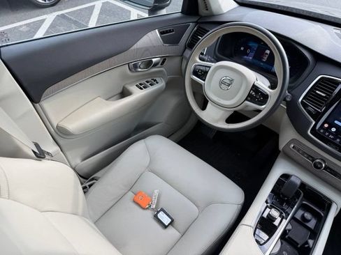 Certified 2024 Volvo XC90 B6 Plus w/ Protection Package Premier AWD/4WD image 8