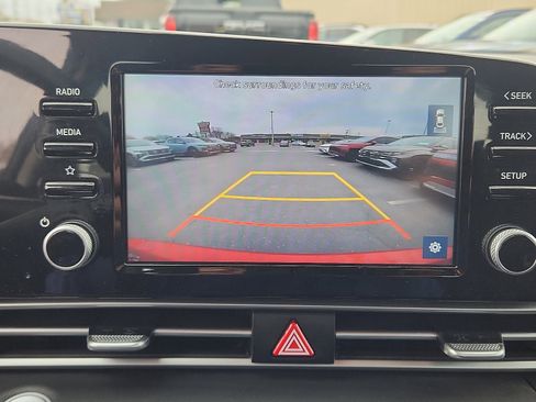 Certified 2021 Hyundai Elantra SEL w/ Convenience Package FWD image 21