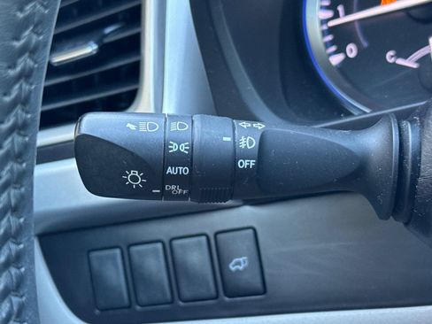 Used 2016 Toyota Highlander XLE FWD image 39