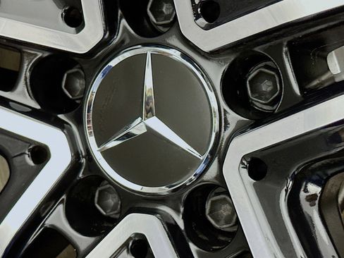 Used 2024 Mercedes-Benz CLA 35 AMG 4MATIC image 39