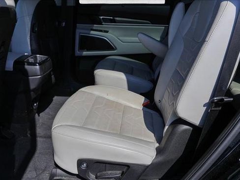 Used 2022 Kia Telluride SX w/ SX Prestige Package image 26