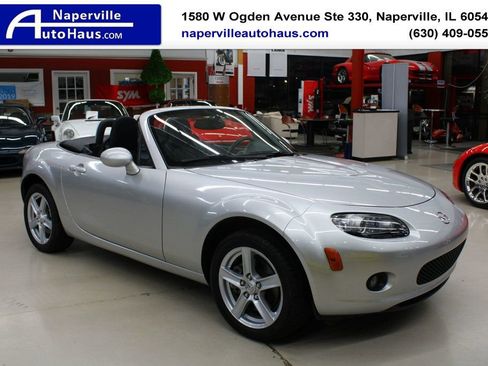 Used 2006 MAZDA MX-5 Miata Touring image 1