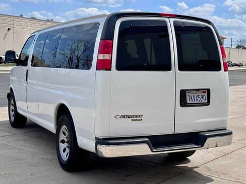 Used 2014 Chevrolet Express 1500 LT w/ LT Preferred Equipment Group RWD image 4
