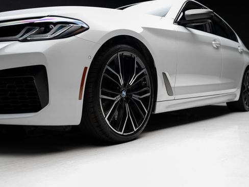 Used 2023 BMW M550i xDrive AWD/4WD image 77