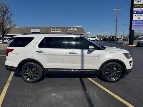 Used 2018 Ford Explorer Limited image 4