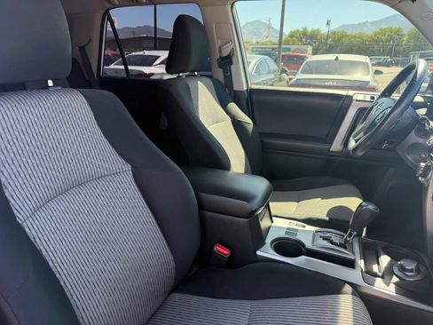 Used 2018 Toyota 4Runner SR5 AWD/4WD image 25