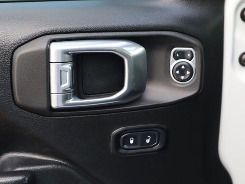 Used 2021 Jeep Wrangler Unlimited Rubicon image 22