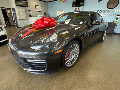 Used 2016 Porsche Panamera GTS image 4
