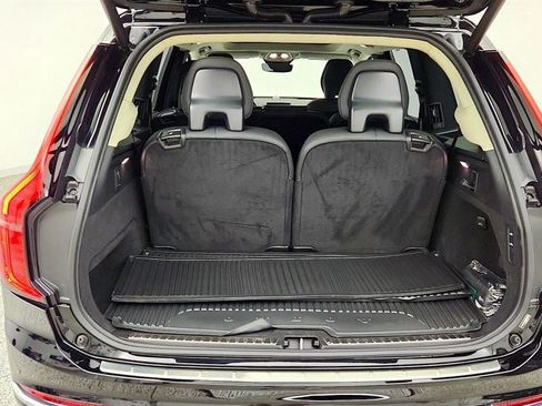 Used 2025 Volvo XC90 B6 Ultra AWD/4WD image 22