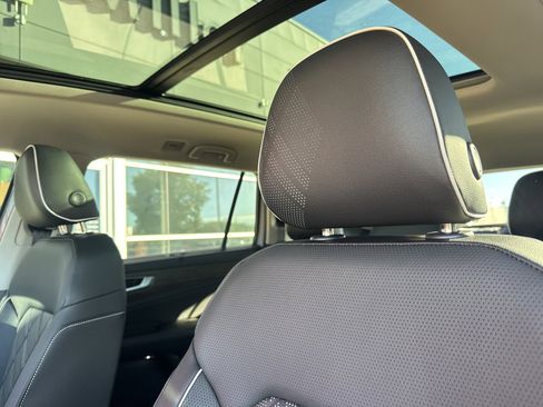 New 2026 Volkswagen Atlas SEL Premium R-Line AWD/4WD image 18