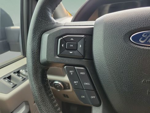 Used 2015 Ford F150 XLT w/ Equipment Group 302A Luxury AWD/4WD image 21