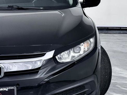 Used 2018 Honda Civic EX image 6