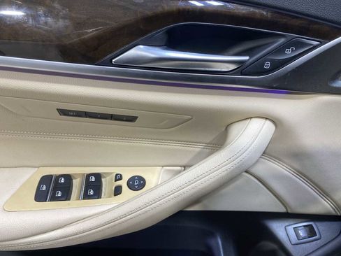 Used 2020 BMW 530i xDrive 530i xDrive w/ Convenience Package image 23