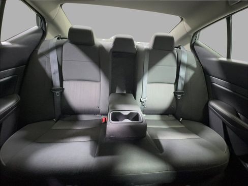 Used 2024 Nissan Altima 2.5 SV image 11