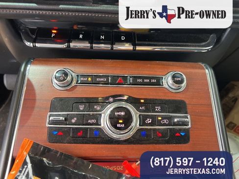 Used 2022 Lincoln Aviator Reserve w/ Elements Package Plus image 12