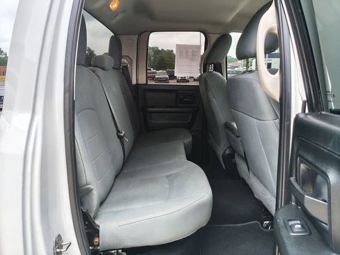 Used 2018 RAM 1500 Express w/ Express Value Package AWD/4WD image 8