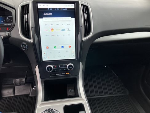 Used 2024 Ford Edge SEL w/ Convenience Package image 12