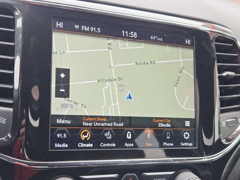 Used 2020 Jeep Grand Cherokee Altitude image 27