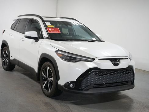 Used 2024 Toyota Corolla Cross AWD Hybrid w/ Convenience Package image 3