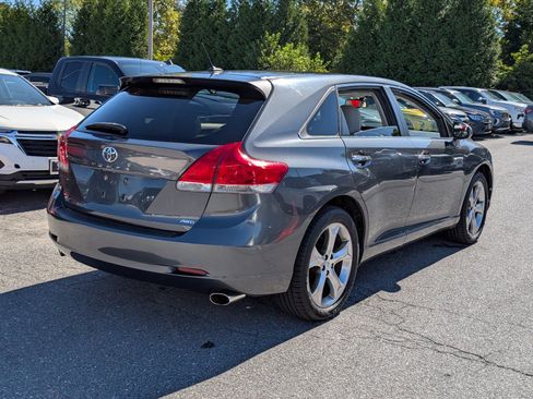 Used 2010 Toyota Venza AWD image 5