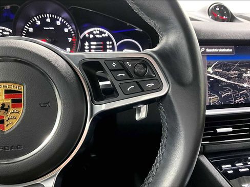 Used 2023 Porsche Cayenne image 23
