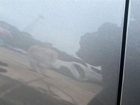 Used 2023 Chevrolet Equinox LT image 12