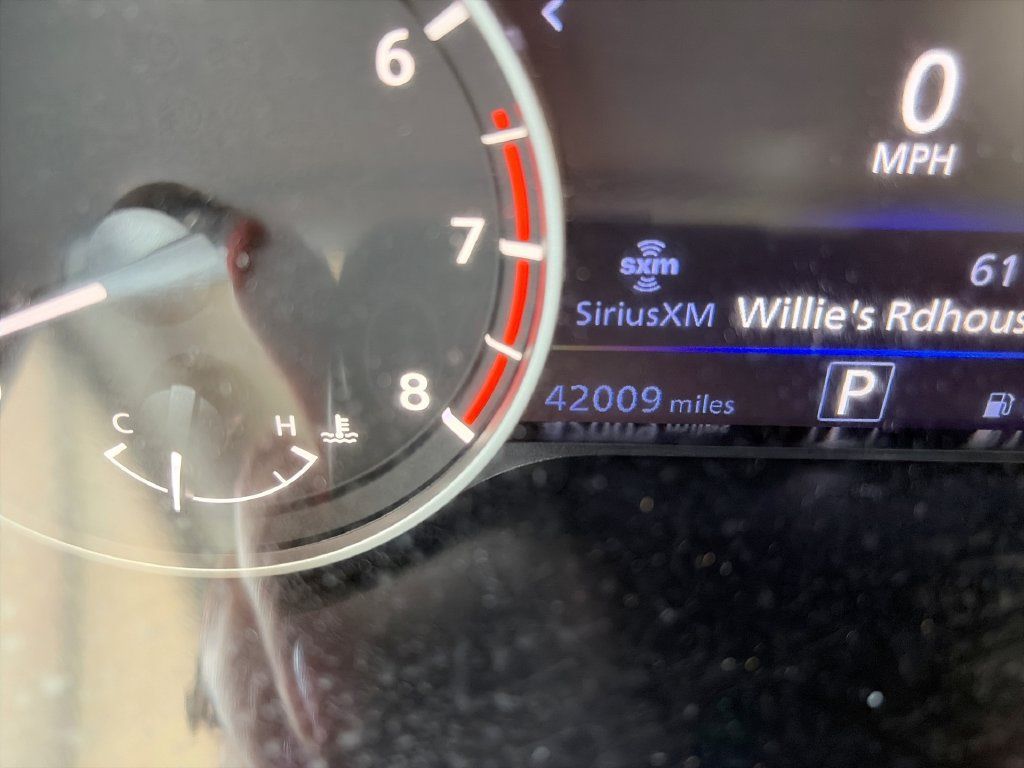 Used 2025 Nissan Altima 2.5 SV FWD image 12