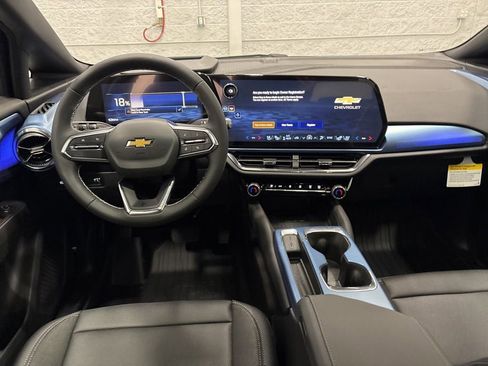 New 2026 Chevrolet Equinox EV LT image 10