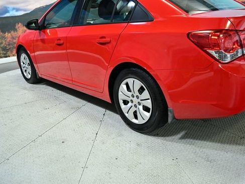 Used 2014 Chevrolet Cruze LS image 7