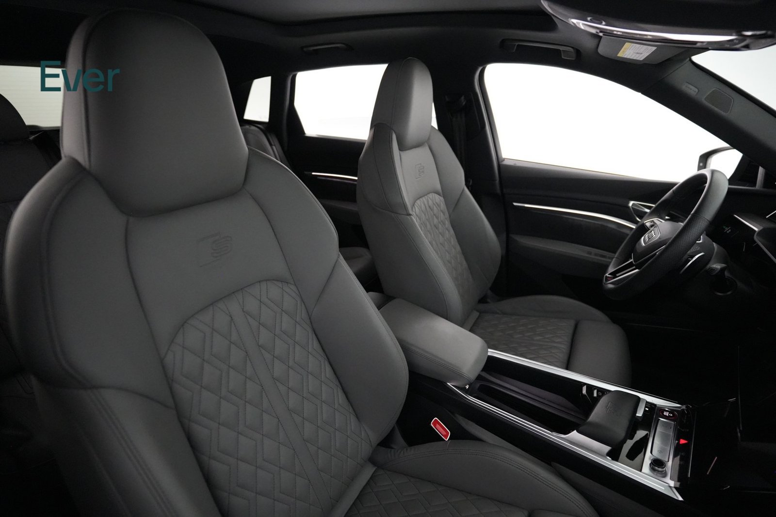 Used 2024 Audi SQ8 e-tron Premium Plus w/ Black Optic Package AWD/4WD image 23