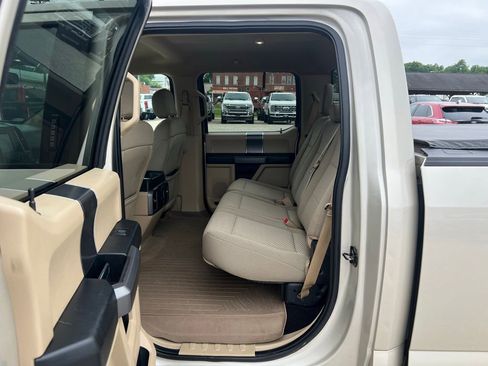 Used 2018 Ford F150 XLT w/ Equipment Group 302A Luxury AWD/4WD image 16