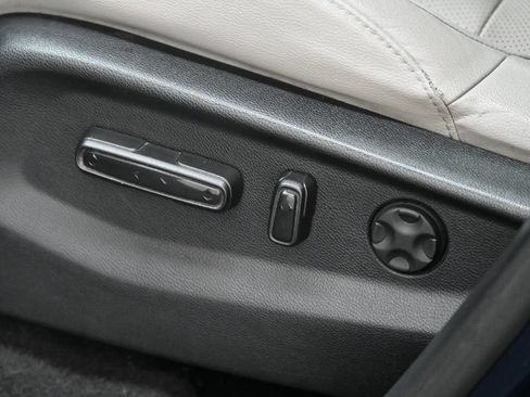 Used 2017 Honda CR-V EX-L image 17