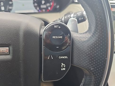 Used 2019 Land Rover Range Rover Velar R-Dynamic SE AWD/4WD image 17