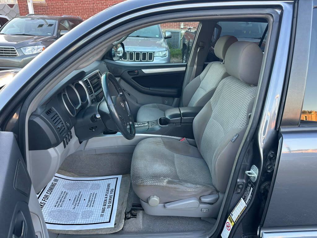Used 2008 Toyota 4Runner SR5 AWD/4WD image 10