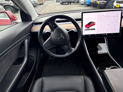 Used 2018 Tesla Model 3 Long Range image 17