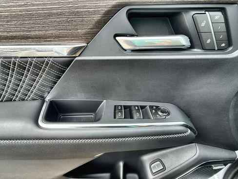 New 2026 GMC Acadia Denali w/ LPO, Floor Liner Package image 15