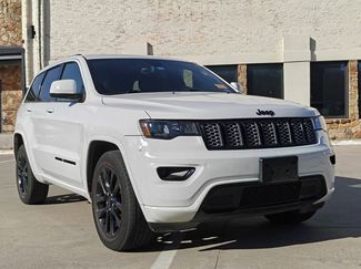 Certified 2017 Jeep Grand Cherokee Altitude video 1