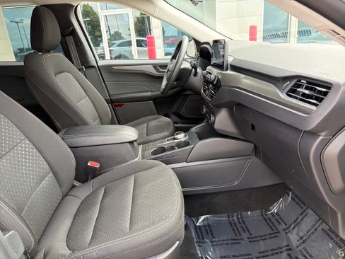Used 2025 Ford Escape Active AWD/4WD image 25