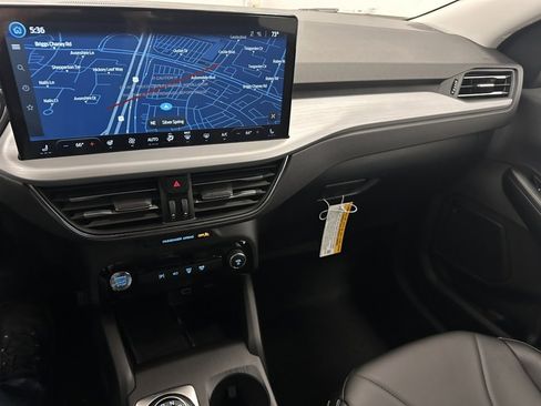 New 2025 Ford Escape SE w/ PHEV Premium Package image 24