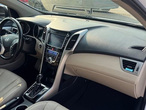 Used 2013 Hyundai Elantra GT w/ Tech Pkg FWD image 28