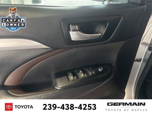 Used 2018 Toyota Highlander XLE image 18