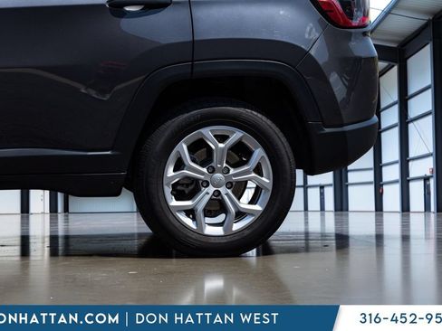 Used 2024 Jeep Compass Sport AWD/4WD image 34