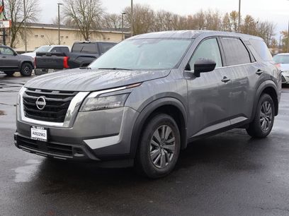 Used 2025 Nissan Pathfinder S