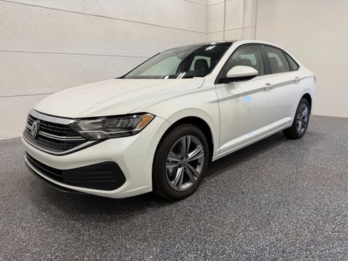 Used 2023 Volkswagen Jetta SE FWD image 1