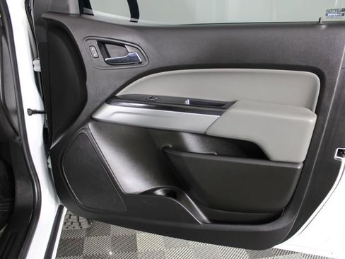 Used 2019 Chevrolet Colorado LT AWD/4WD image 28