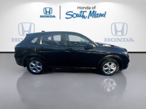 Used 2023 Honda HR-V LX image 8