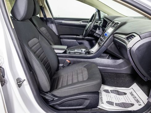 Used 2020 Ford Fusion SE FWD image 42